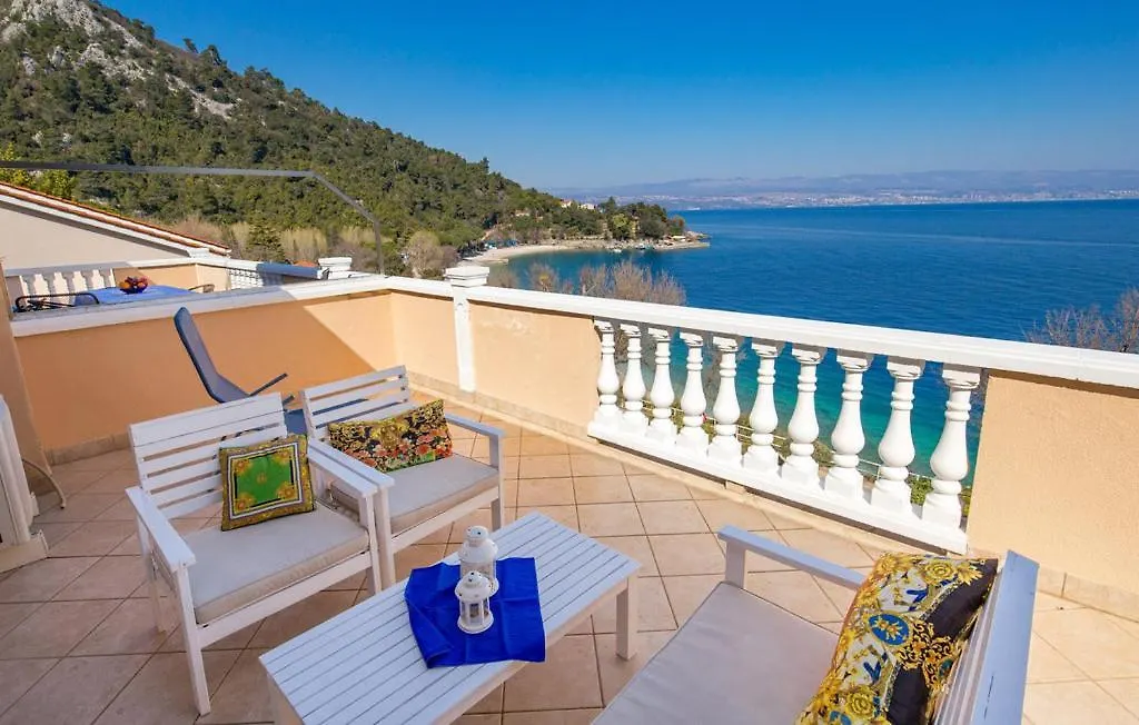 Villa Medea Lovran 0*,  Croatia