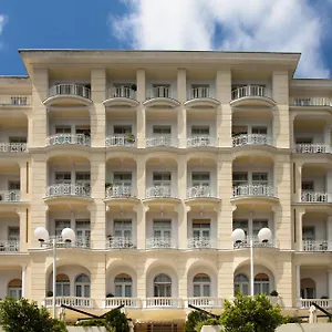 Hotel Bristol, Lovran